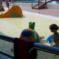 09b%20gyermek%20medence